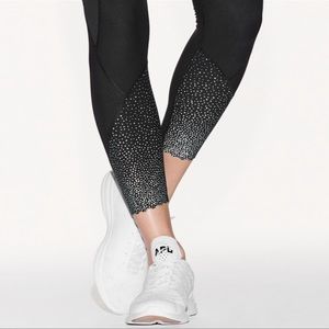 Lululemon Black Tight Stuff Reflective tight Leggings Sz 2